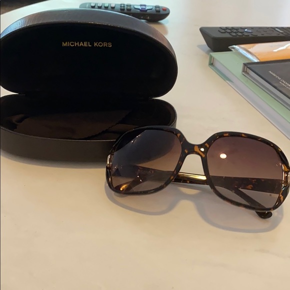 Michael Kors Sunglasses - Picture 1 of 3
